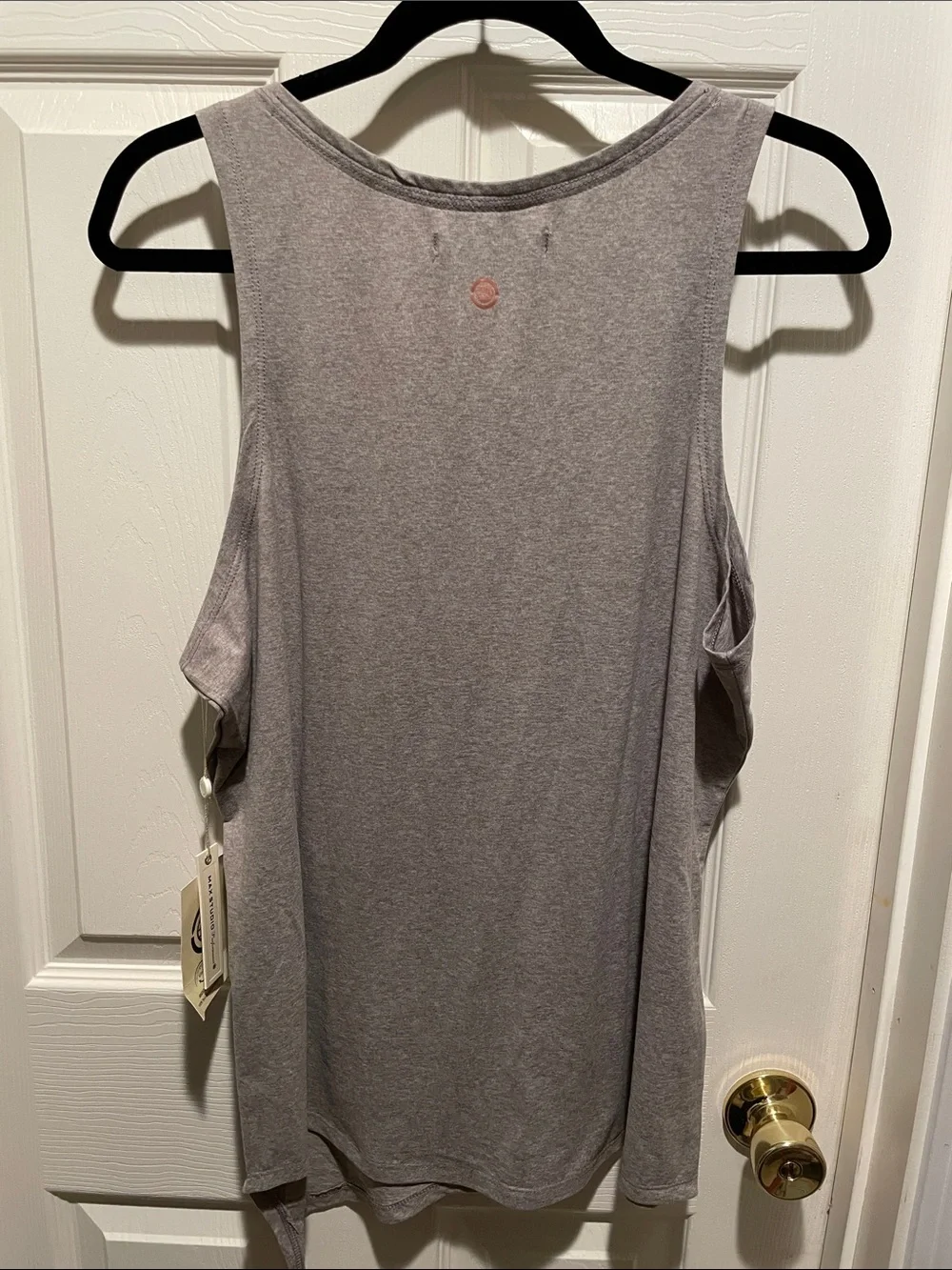 Max Studio Performance Lila tank top